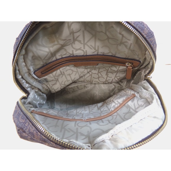 Calvin Klein Signature Belfast Backpack Bag 2 Magnetic Pockets 2‎ Zipper Closure - Picture 10 of 16